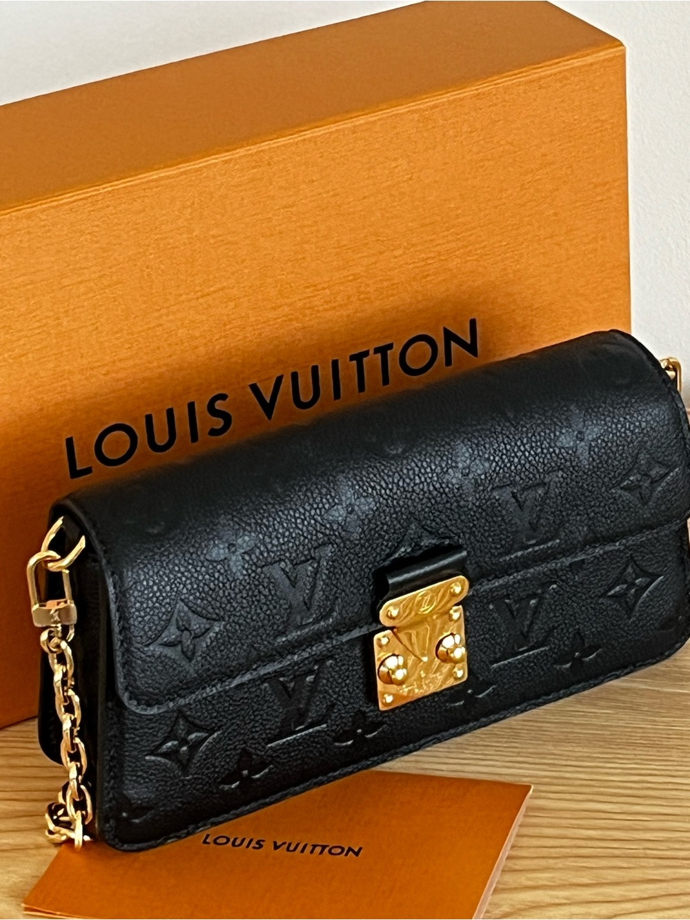 NEW Louis Vuitton Métis M Noir Monogram Chain Wallet with Gold Hardware
